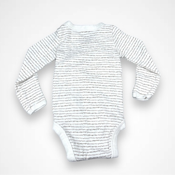 4/$20 Carter’s Newborn White Onesie - Picture 3 of 4